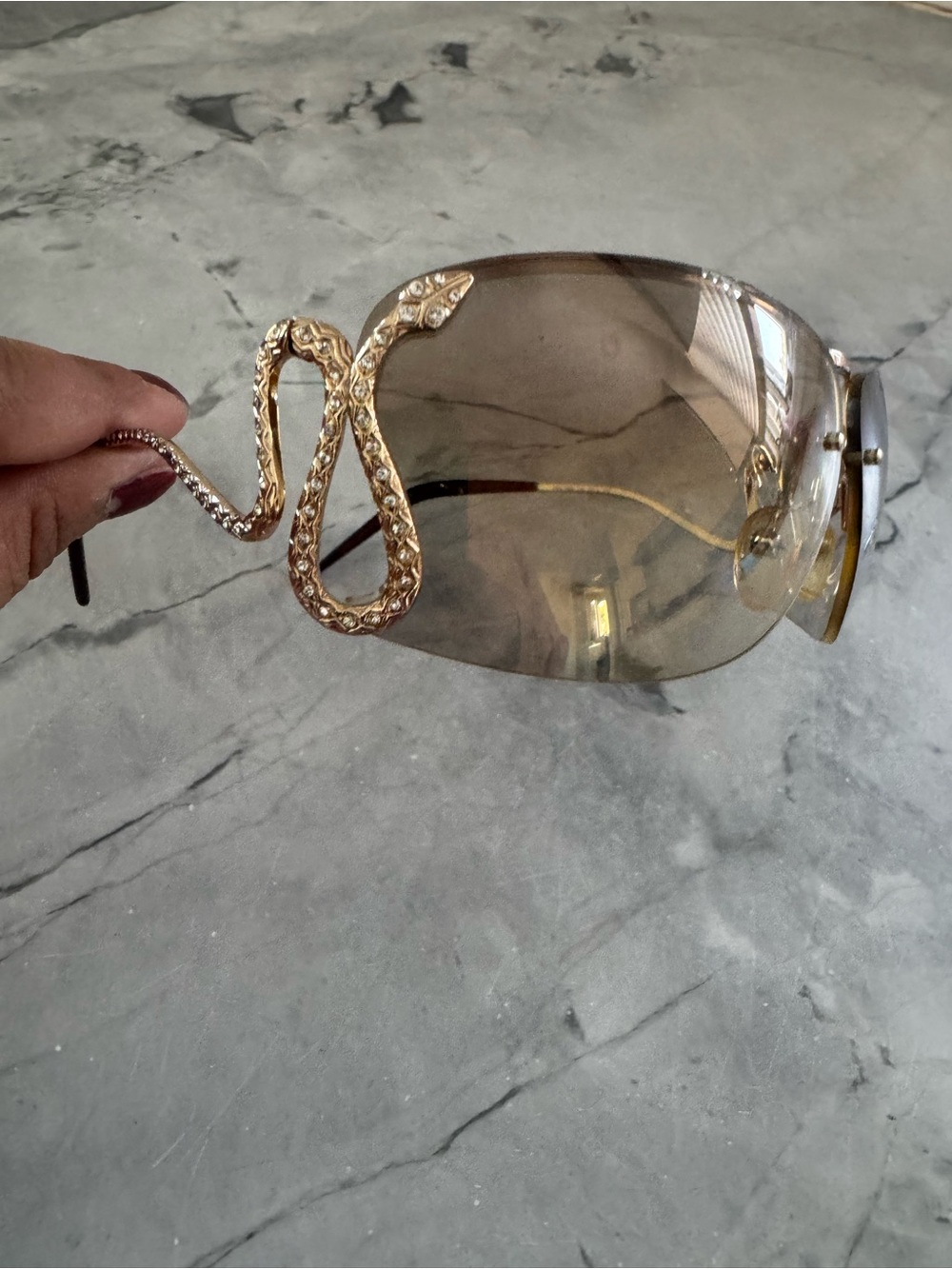 Roberto Cavalli Women's Brown Gradient Shield Sunglasses with Gold Snake Accent - Picture 4 of 4